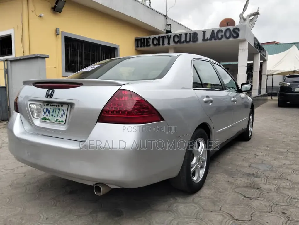 Honda Accord 2007 Silver