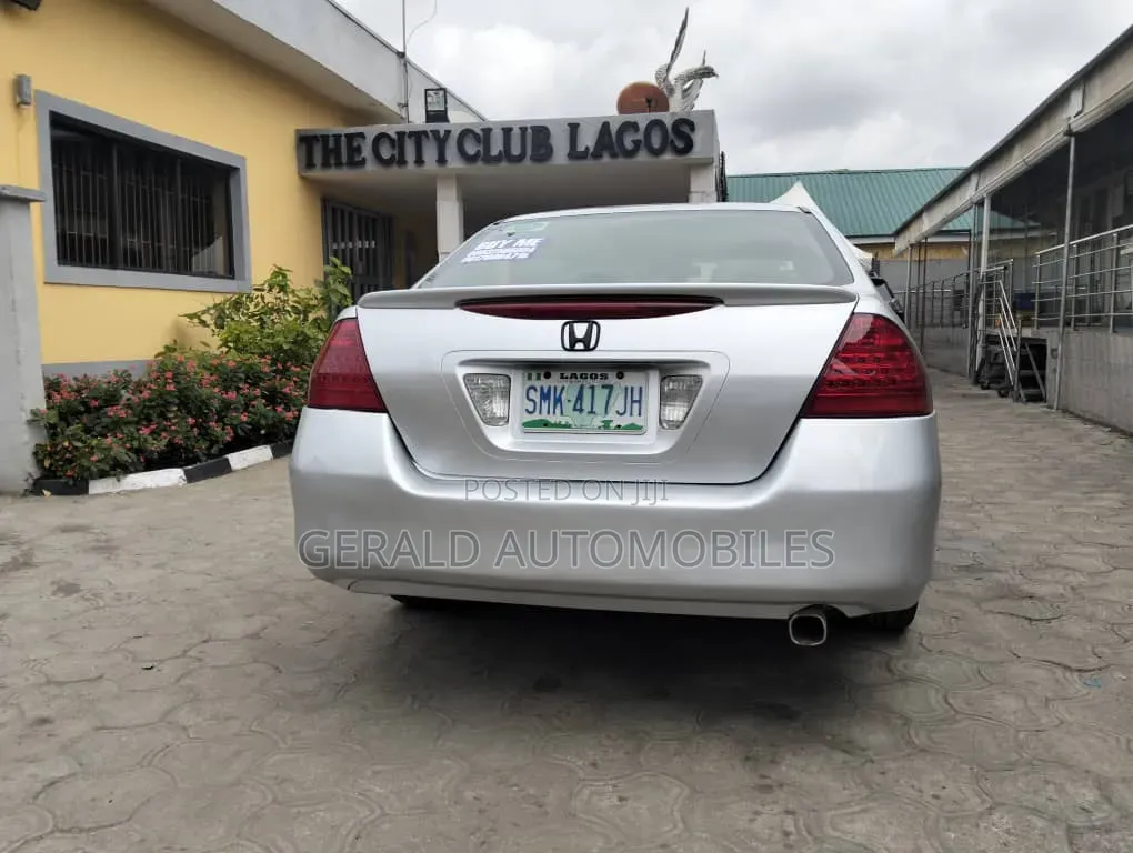 Honda Accord 2007 Silver