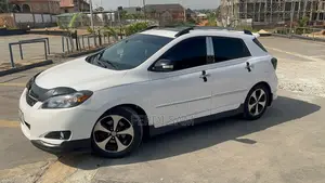 Toyota Matrix 2010 White