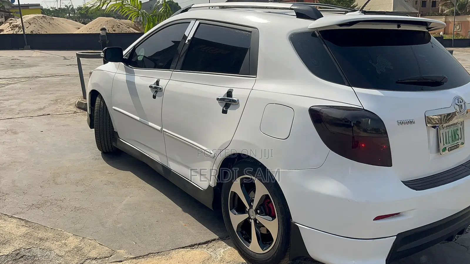 Toyota Matrix 2010 White
