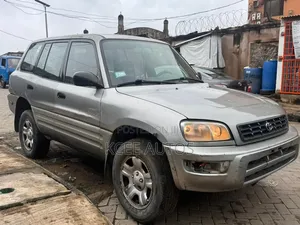 Toyota RAV4 2001 Silver