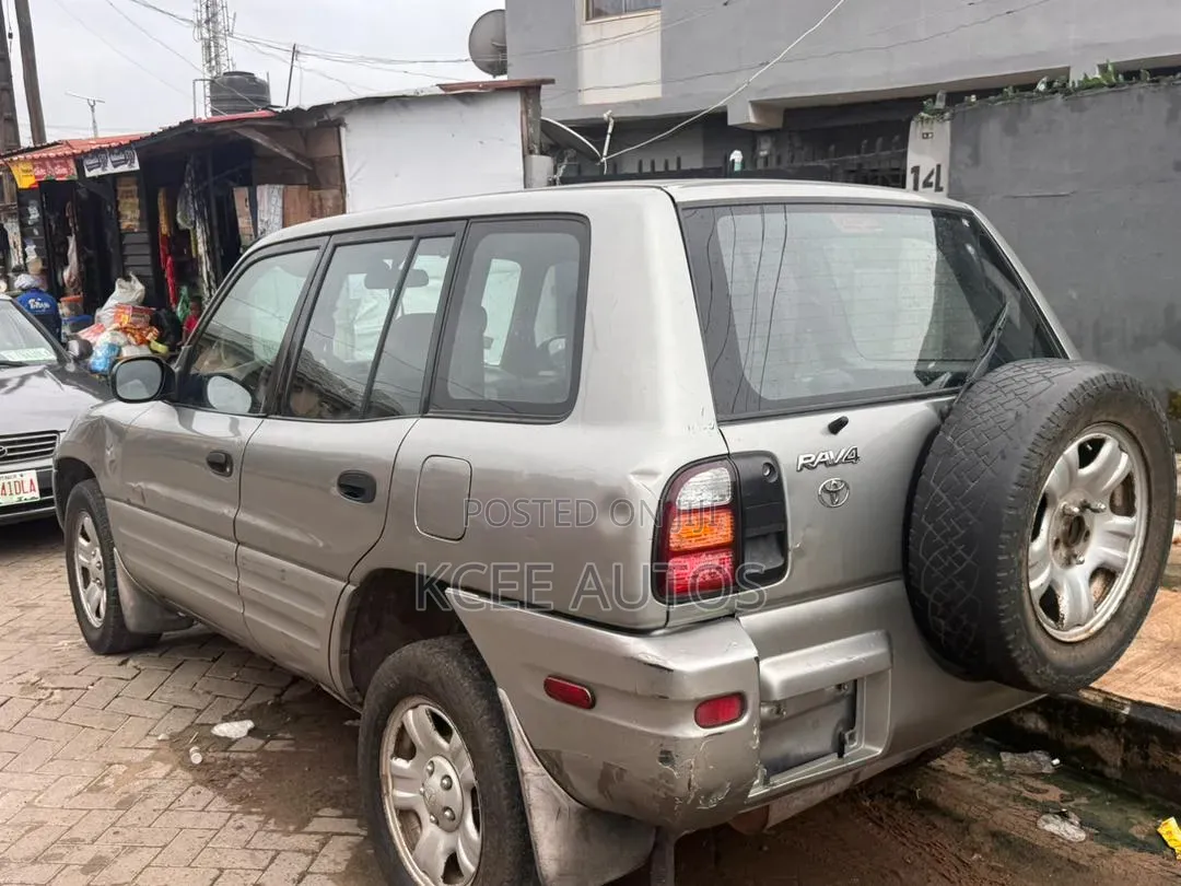 Toyota RAV4 2001 Silver