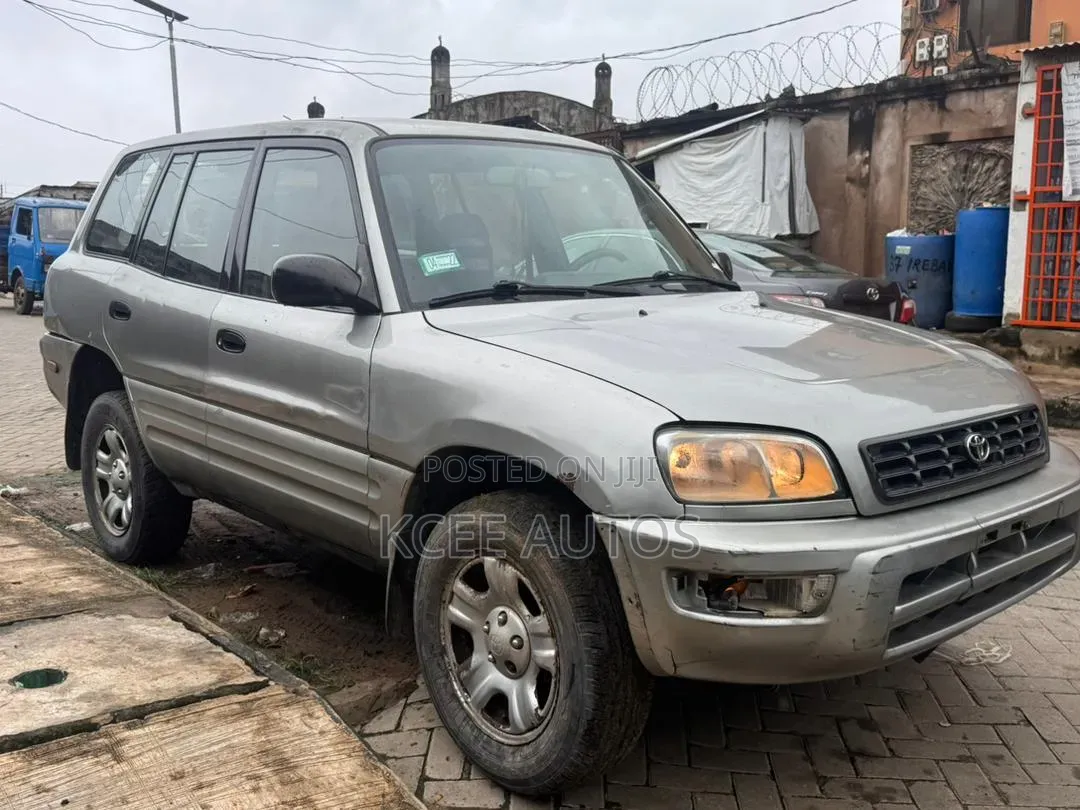 Toyota RAV4 2001 Silver