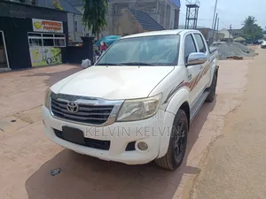 Toyota Hilux 2015 White