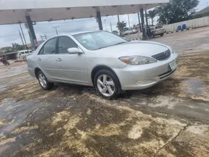 Toyota Camry 2004 Silver