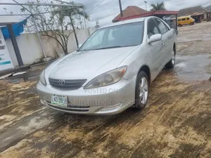 Toyota Camry 2004 Silver