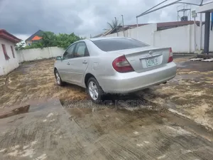 Toyota Camry 2004 Silver
