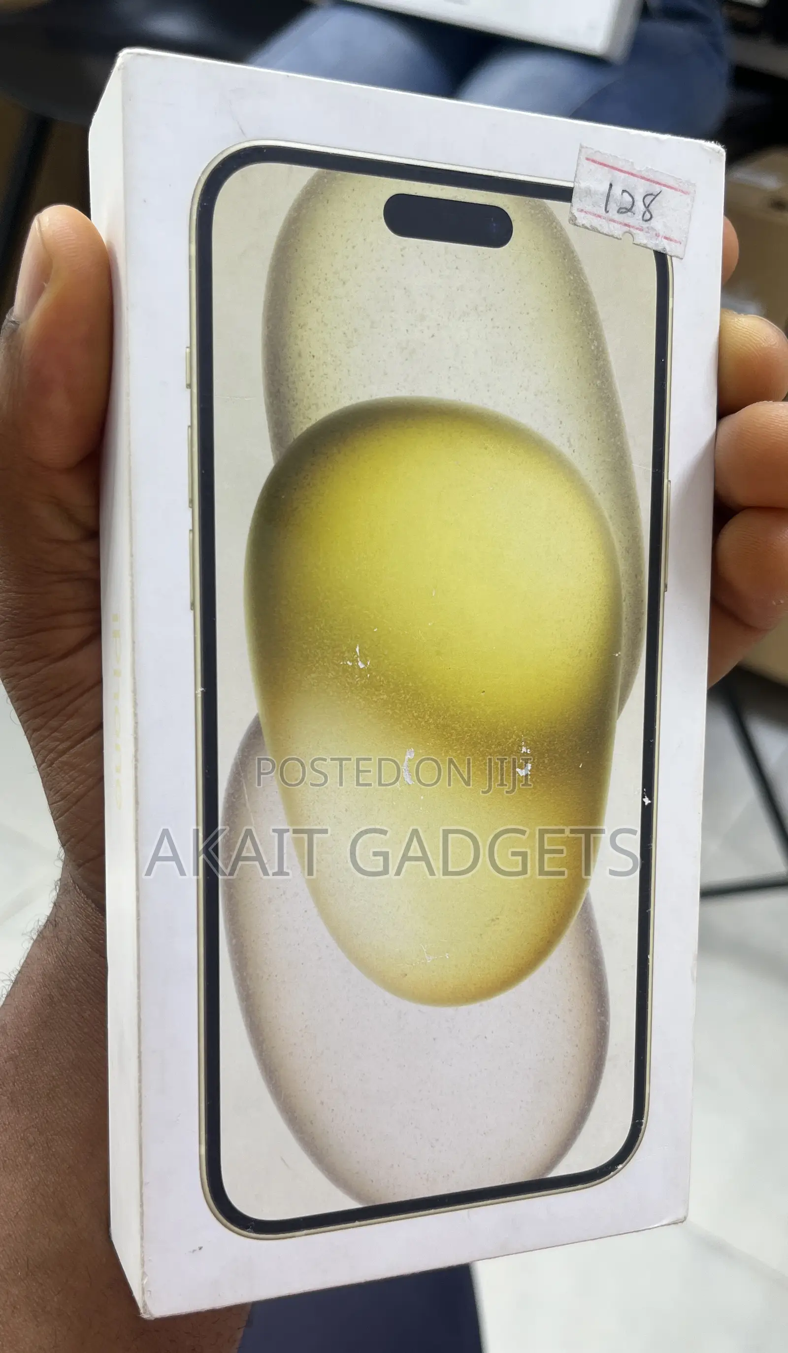 New Apple iPhone 15 Plus 128 GB Yellow