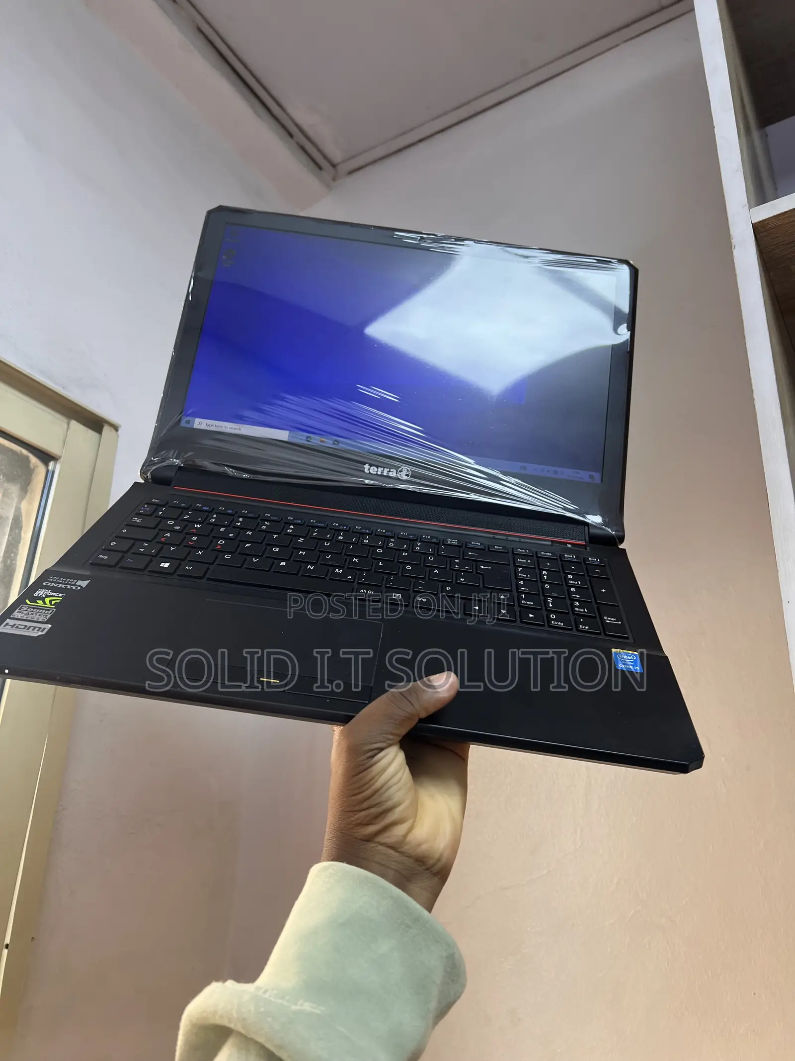 Laptop 16GB Intel Core i5 SSD 256GB