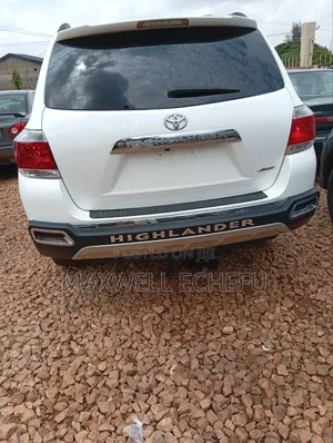 Toyota Highlander Limited 3.5l 4WD 2013 White