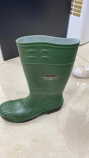 Trucker Rain Boat Is Available