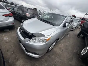 Toyota Matrix S Hatchback AWD (2.4L 4cyl 4A) 2012 Silver