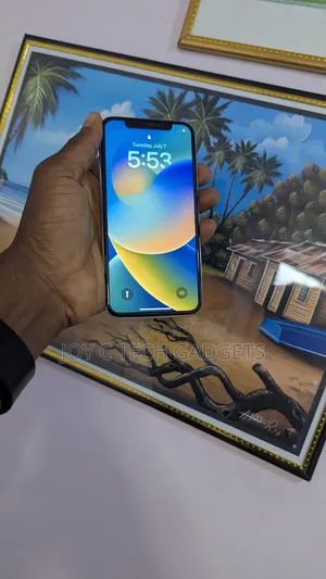 Apple iPhone X 64 GB White