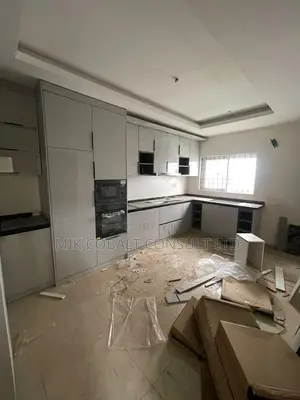 4bdrm Duplex in Close To Godab, Life Camp for rent