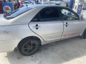 Toyota Camry 2004 Silver