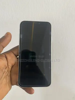 Apple iPhone XR 64 GB White