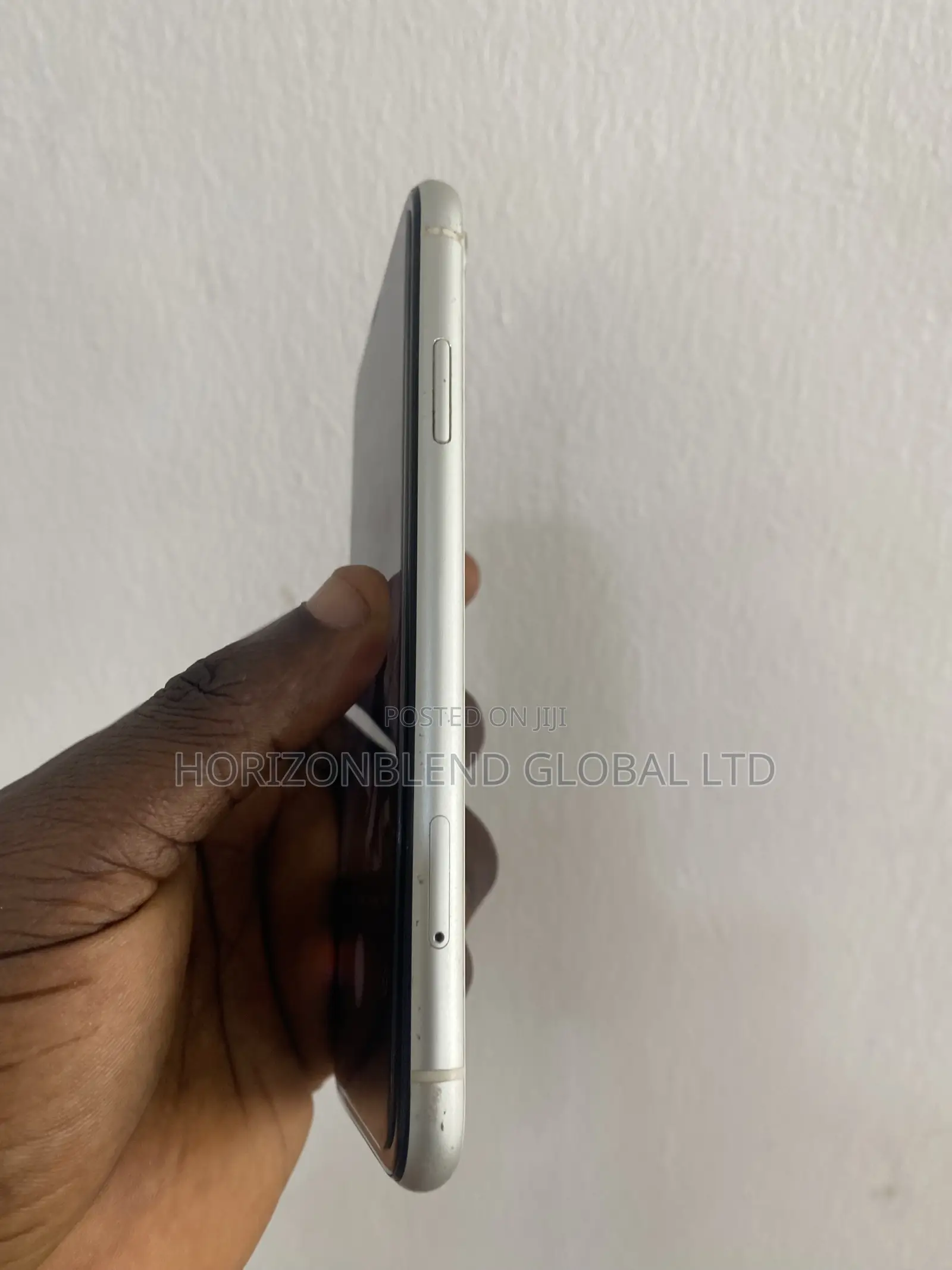 Apple iPhone XR 64 GB White