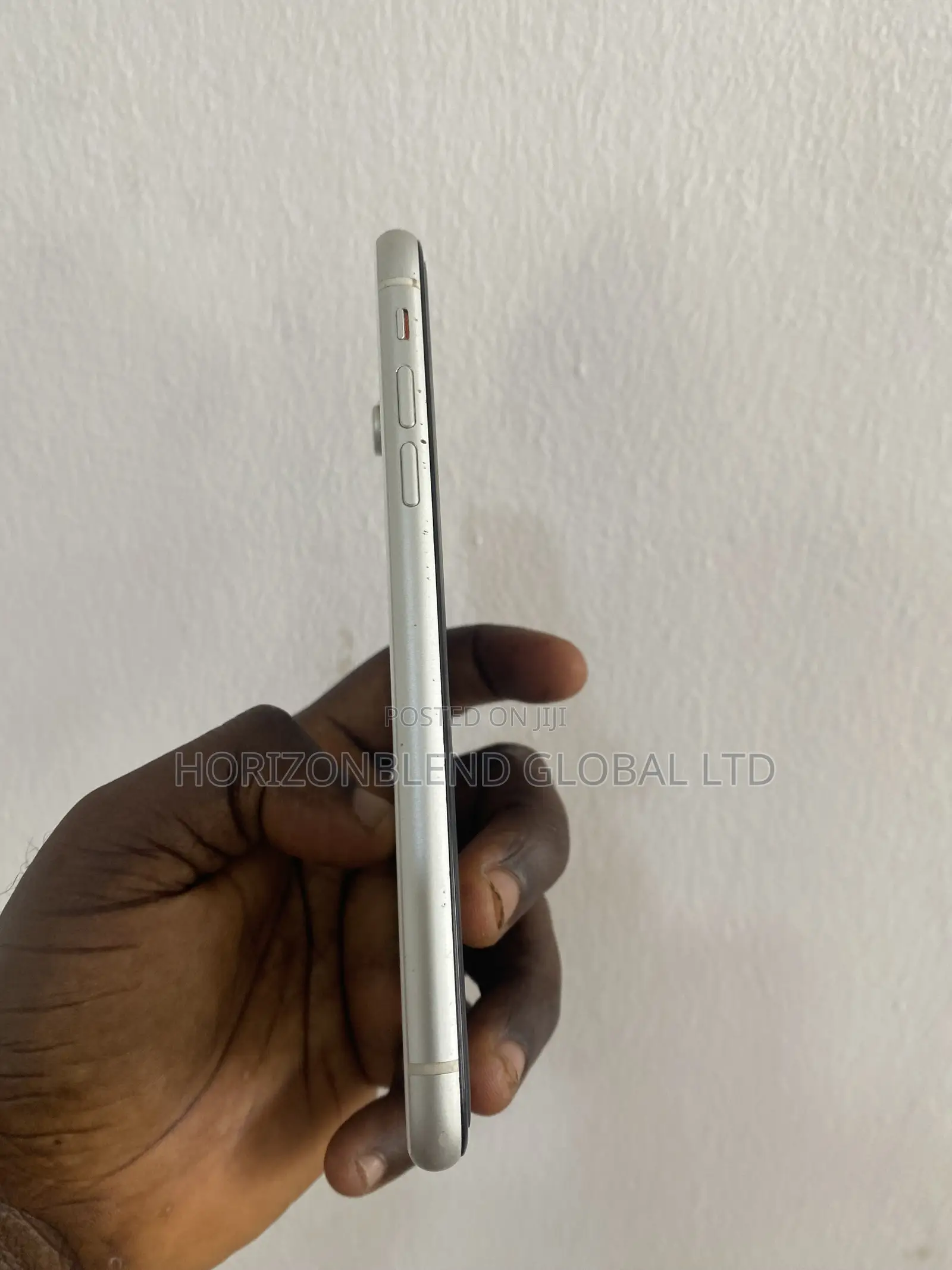 Apple iPhone XR 64 GB White