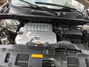 Toyota Highlander Limited 3.5L 2WD 2013 Silver