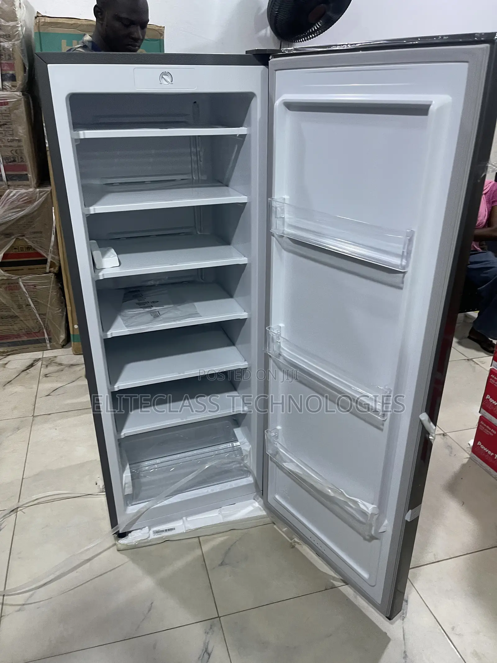 Durable White Hisense Upright Freezer 189dr (190l)