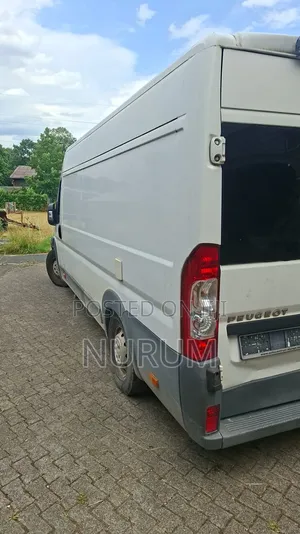Peugeot Boxer 2010 White