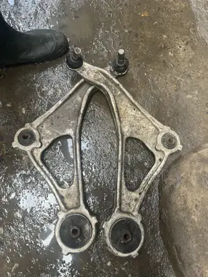 Front Low Arm Nissan Altima 2014 Model