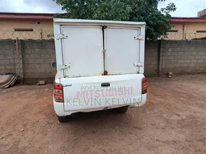 Mitsubishi L200 2013 White