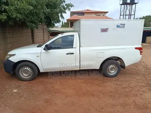Mitsubishi L200 2013 White