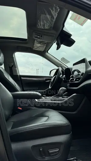 Toyota Highlander Platinum 2022 Black