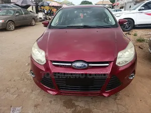 Ford Focus 2014 Red