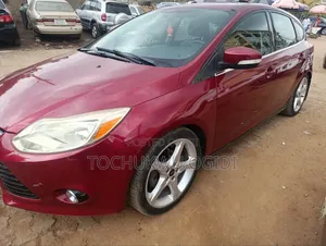 Ford Focus 2014 Red
