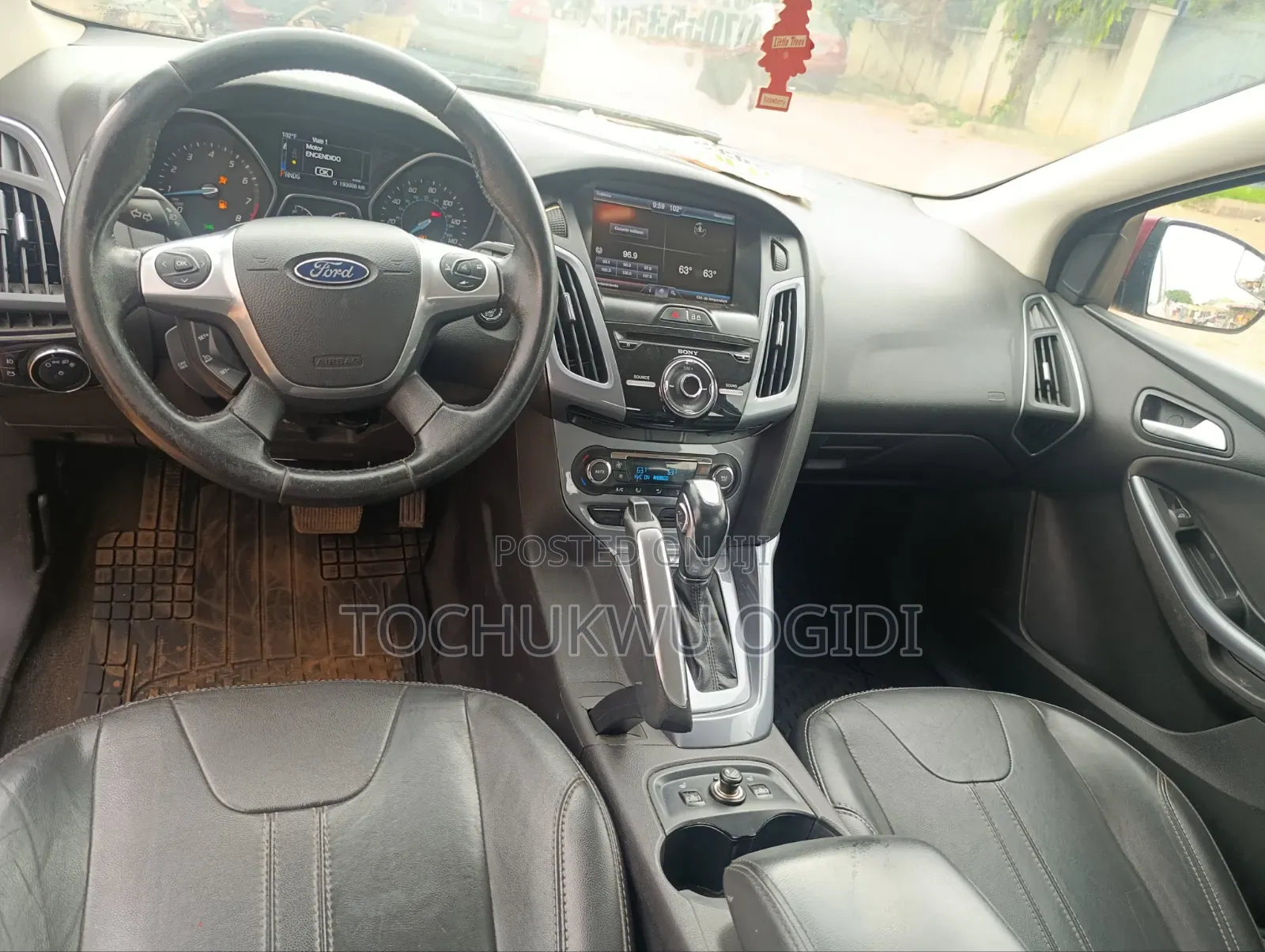 Ford Focus 2014 Red