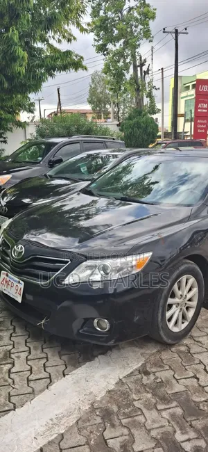 Toyota Camry XLE V6 4dr Sedan (3.5L 6cyl 6AM) 2010 Black