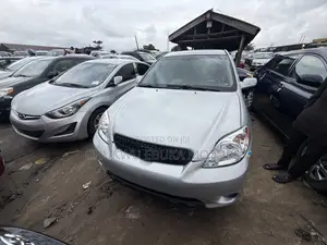 Toyota Matrix XR Hatchback FWD (1.8L 4cyl 4A) 2008 Silver