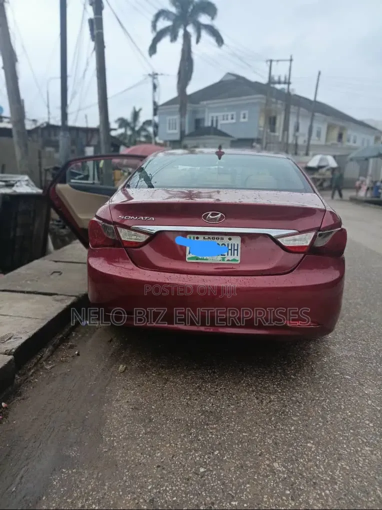 Hyundai Sonata 2013 Red