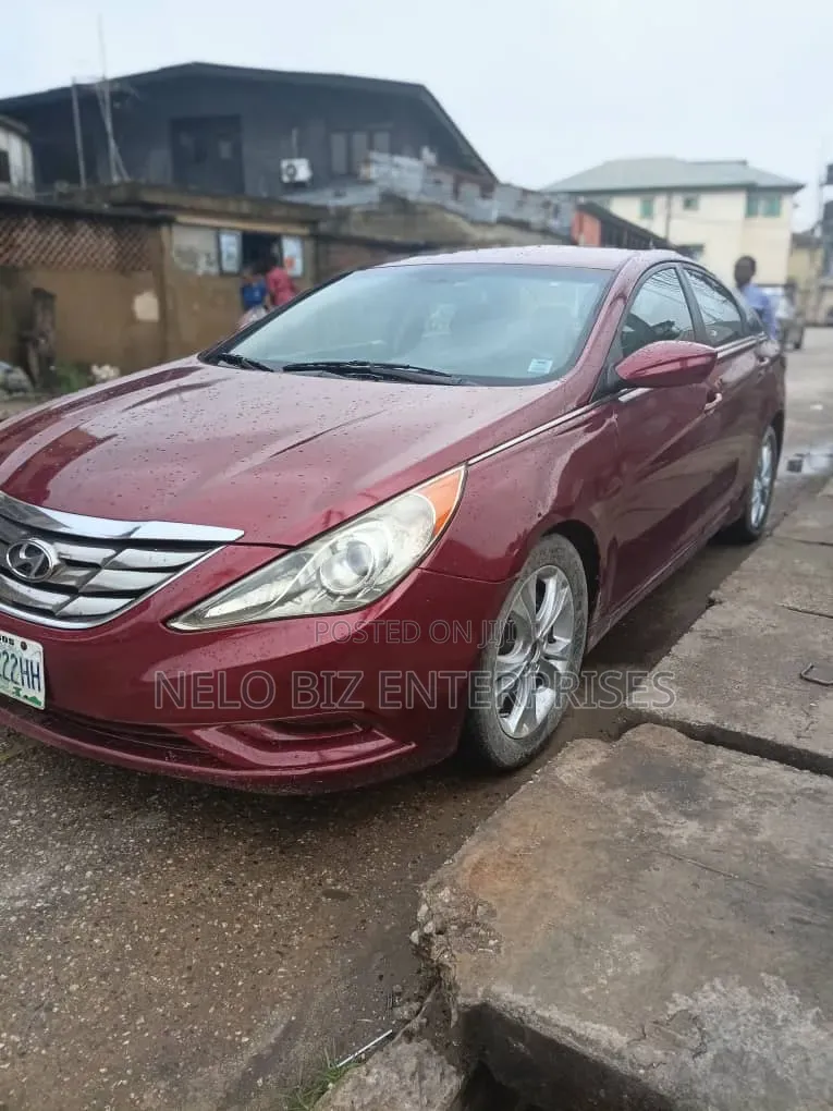 Hyundai Sonata 2013 Red
