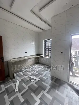 2bdrm Bungalow in Ago Palace for rent