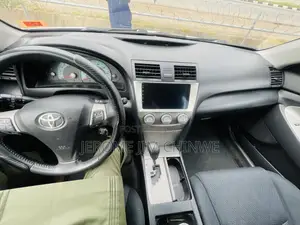 Toyota Camry 2010 Silver