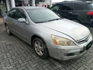 Honda Accord 2006 Silver