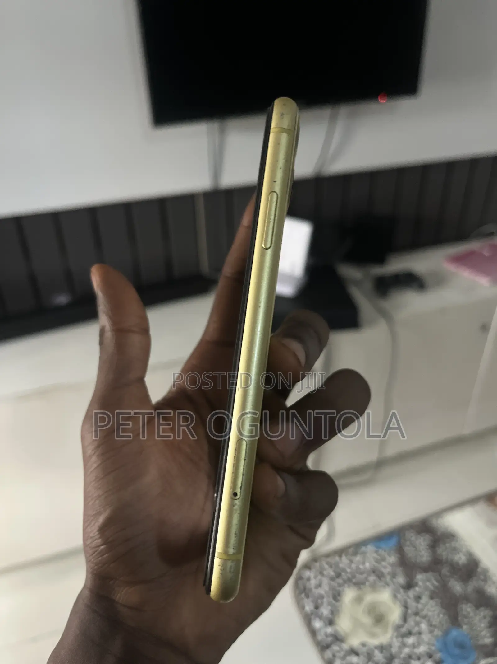 Apple iPhone 11 64 GB Yellow