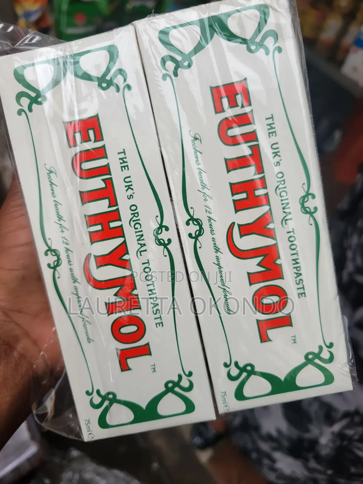 Helps Remove Plaque. Contains Vitamin E