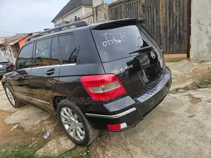 Mercedes-Benz GLK-Class 350 2011 Black