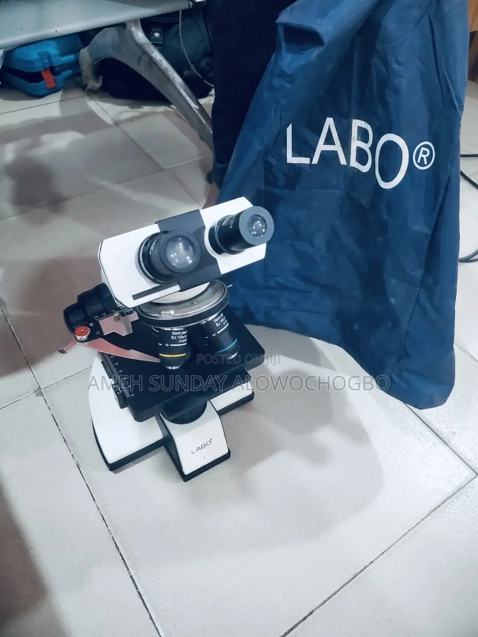 Microscope