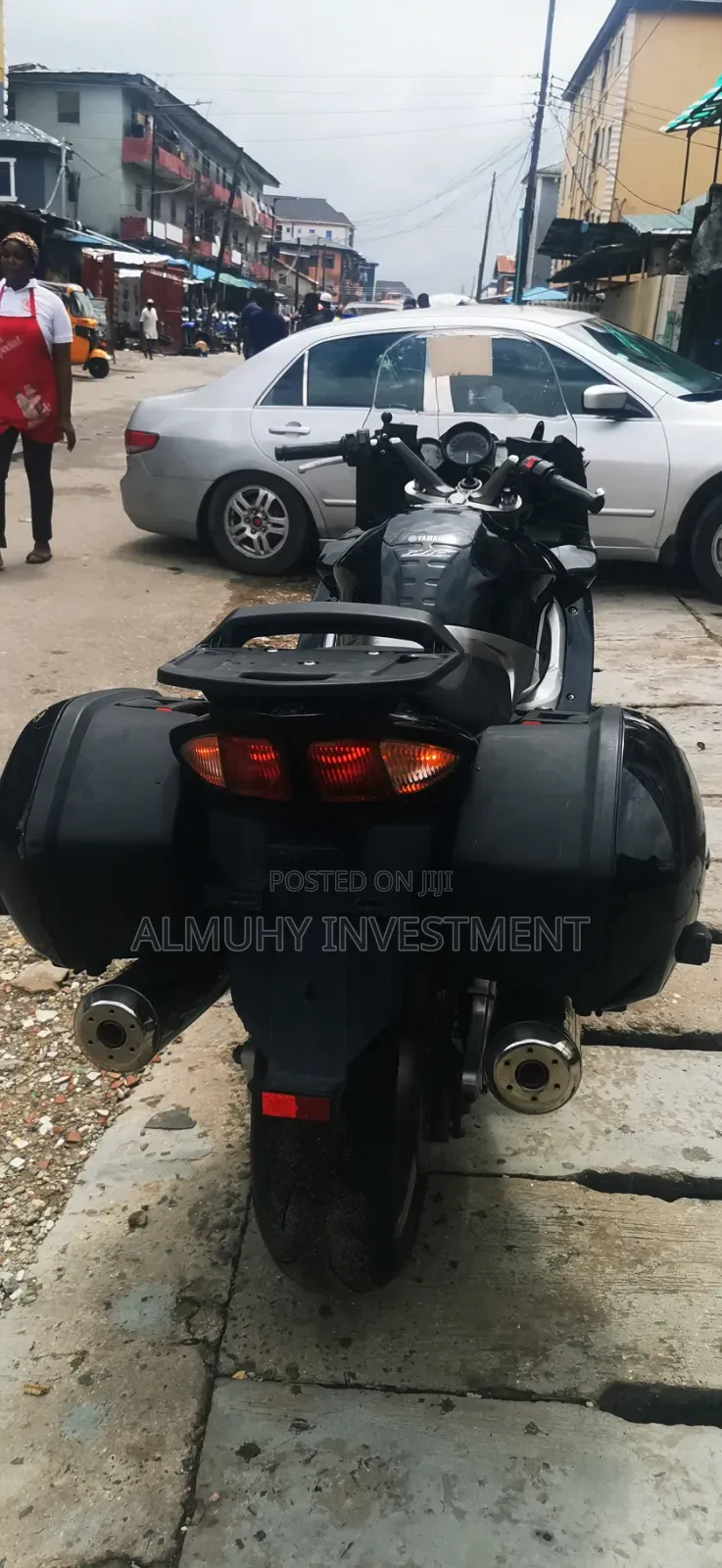 Yamaha 2010 Black