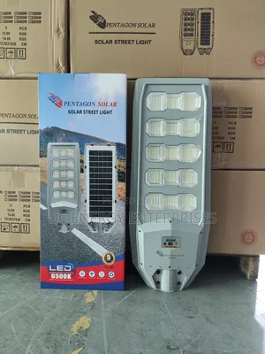 Pentagon 1500w Solar Street Light