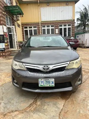 Toyota Camry 2012 Gray