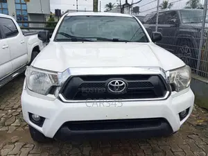 Toyota Tacoma Access Cab 4x4 2.7L 4-Cyl. 5-Speed Manual 2013 White