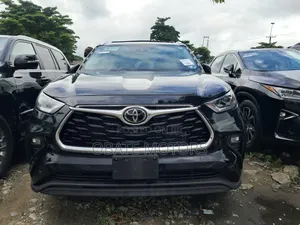 Toyota Highlander 2022 Black