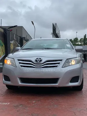 Toyota Camry 2010 Silver