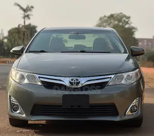 Toyota Camry 2014 Gray